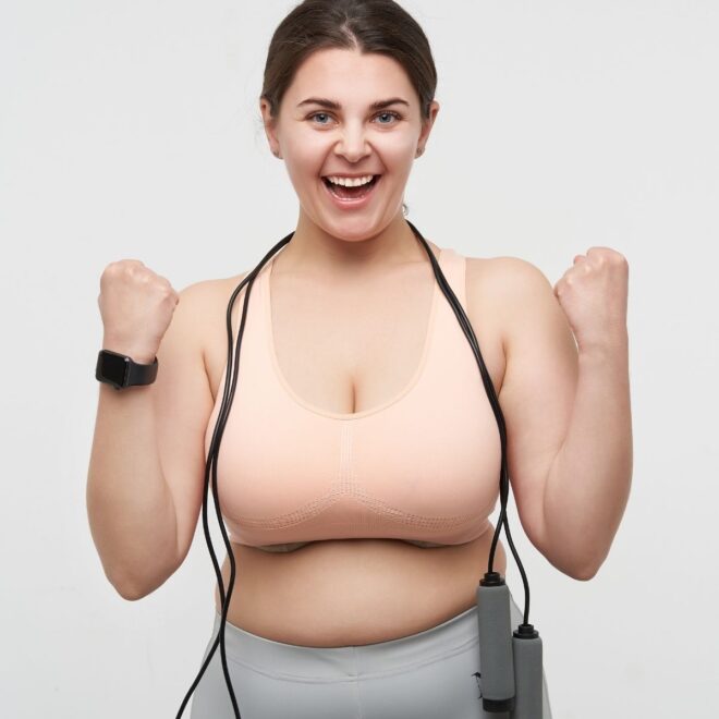 Πώς να αγαπήσω το σώμα μου (ή τουλάχιστον να σταματήσω να το μισώ)